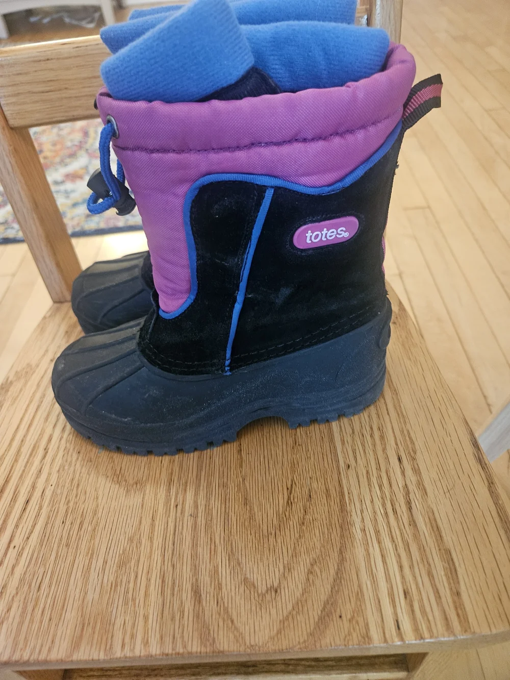 totes Kids Black and Purple Snow Boots with Blue Lining